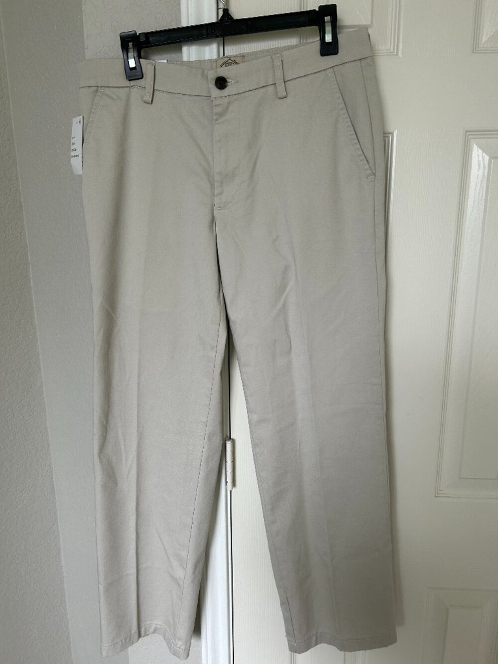 St John's Bay Classic Fit Flat Front Men's Pant - Easy Care Stretch - 32x30 NWT